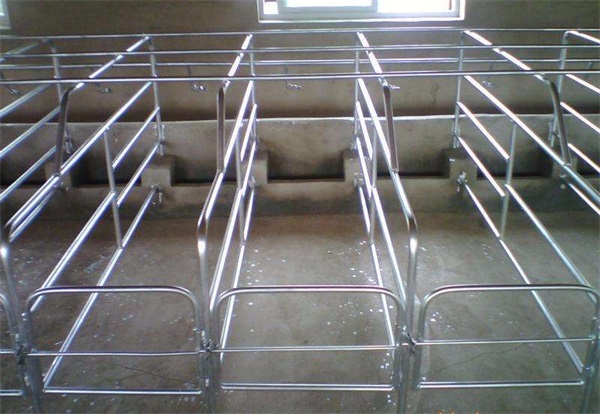 養(yǎng)豬設(shè)備 (3).jpg 養(yǎng)豬設(shè)備 (3).jpg